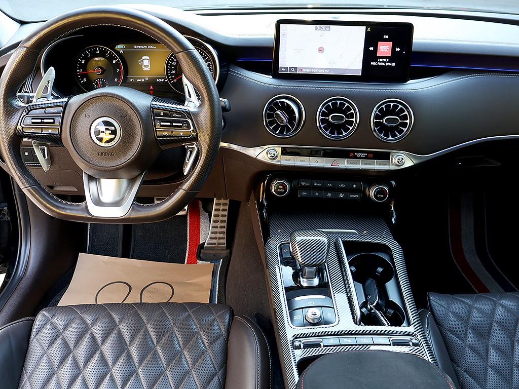 KIA Stinger - Vista 9