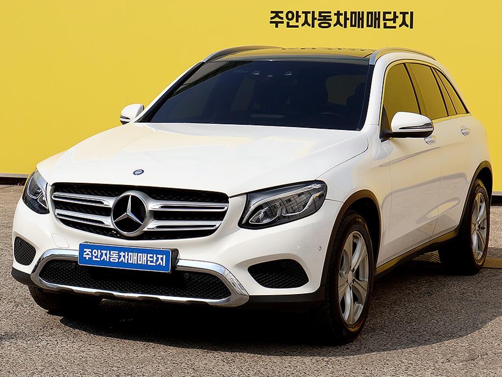 Mercedes Benz GLC Class - Vista 3