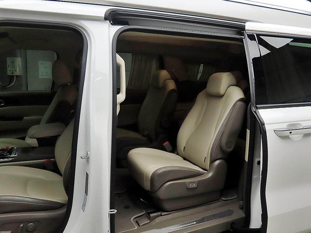 KIA Carnival - Vista 6