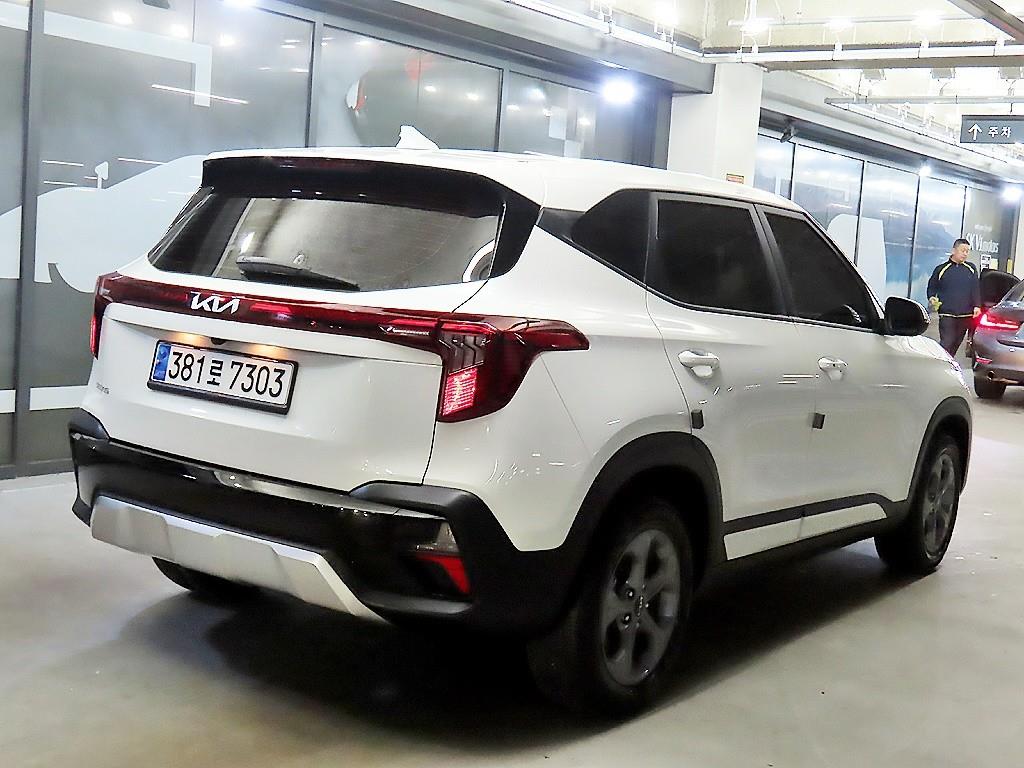 KIA Seltos - Vista 4