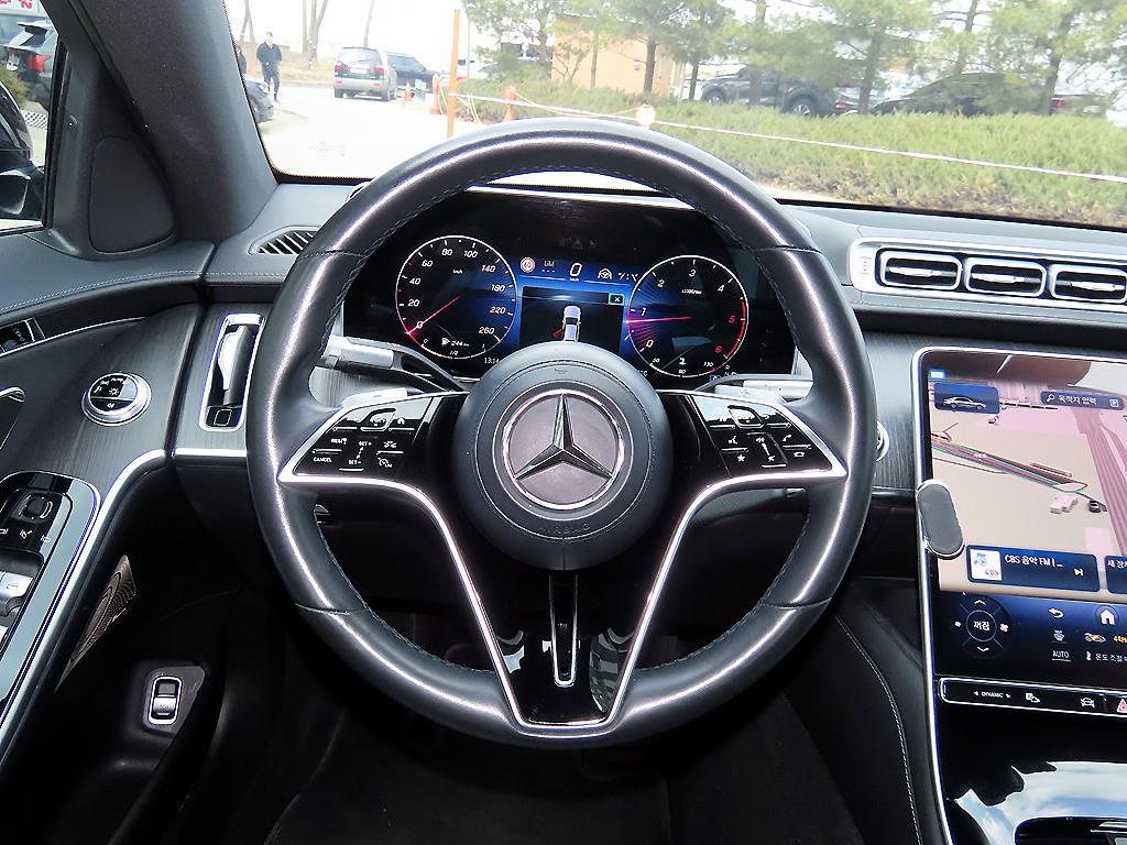 Mercedes Benz S Class - Vista 8