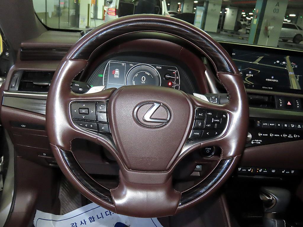Lexus ES - Vista 8