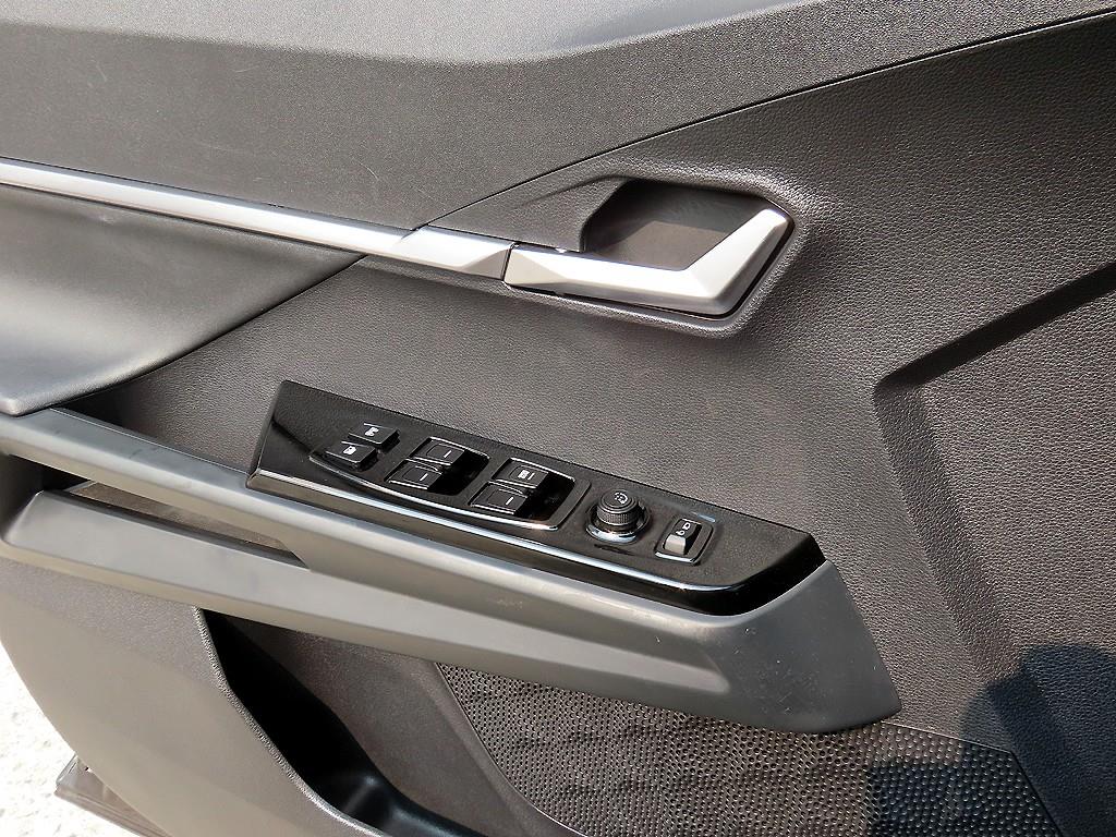 Ssangyong Torres - Vista 11