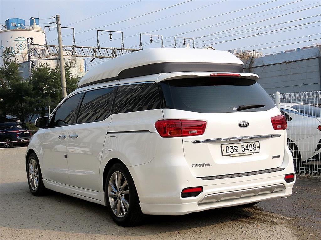 KIA Carnival - Vista 3