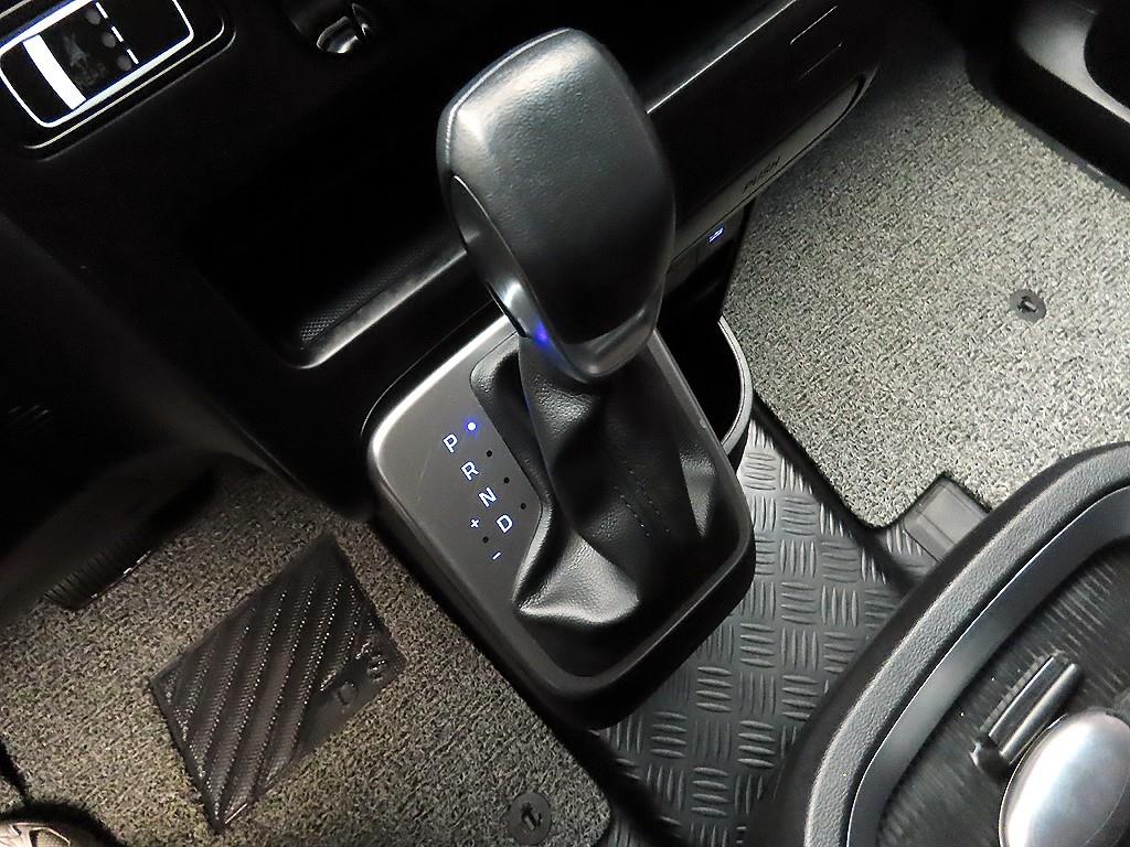 HYUNDAI Staria - Vista 10