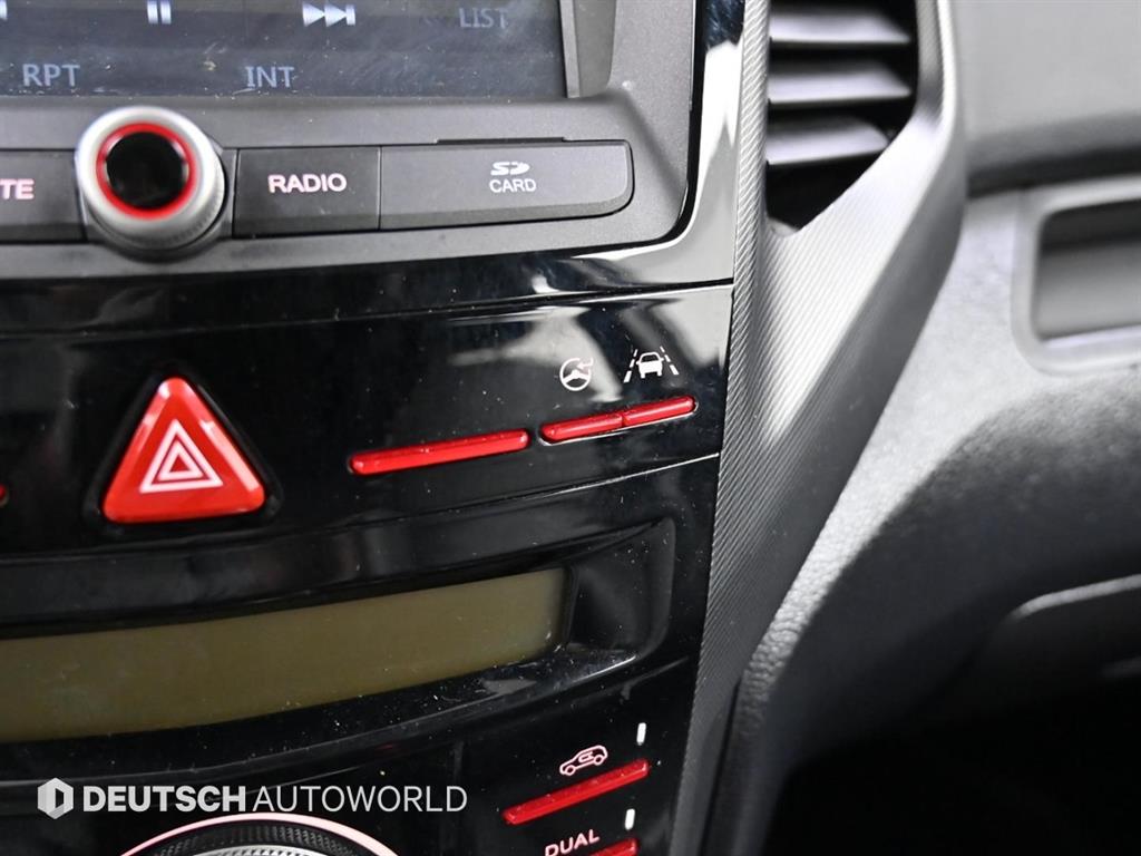 Ssangyong Tivoli 2017 Blanco - Importación desde Corea - HF Imports Iquique - Foto 17