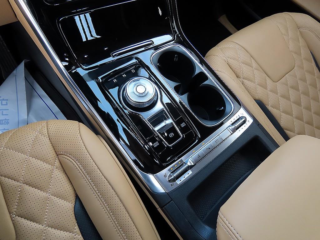 KIA Carnival - Vista 10