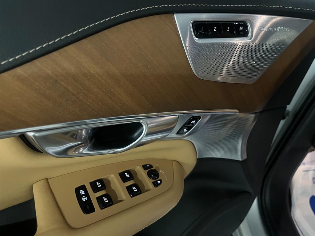 Volvo XC90 - Vista 11