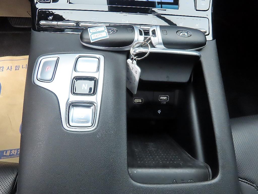 HYUNDAI Grandeur - Vista 10