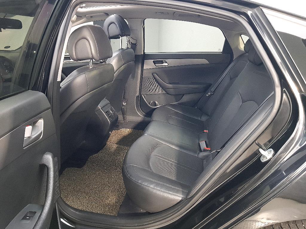 HYUNDAI Sonata - Vista 9