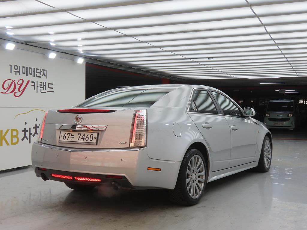 Cadillac CTS - Vista 4