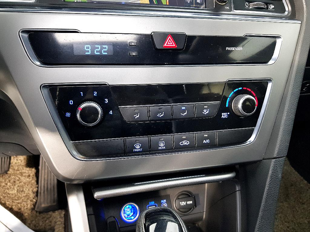 HYUNDAI Sonata - Vista 12