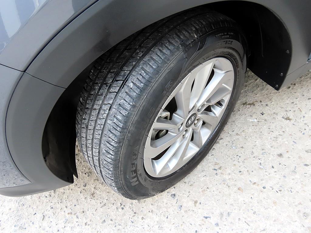 HYUNDAI Tucson 2017 Gris - Importación desde Corea - HF Imports Iquique - Foto 20