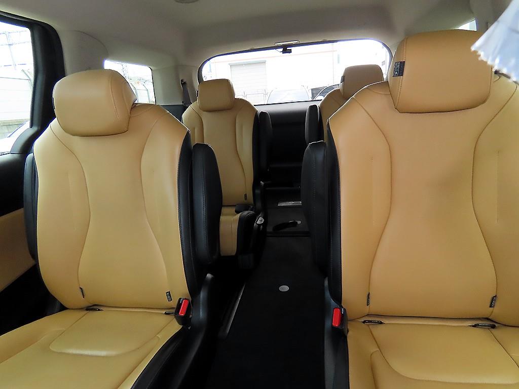 KIA Carnival - Vista 7