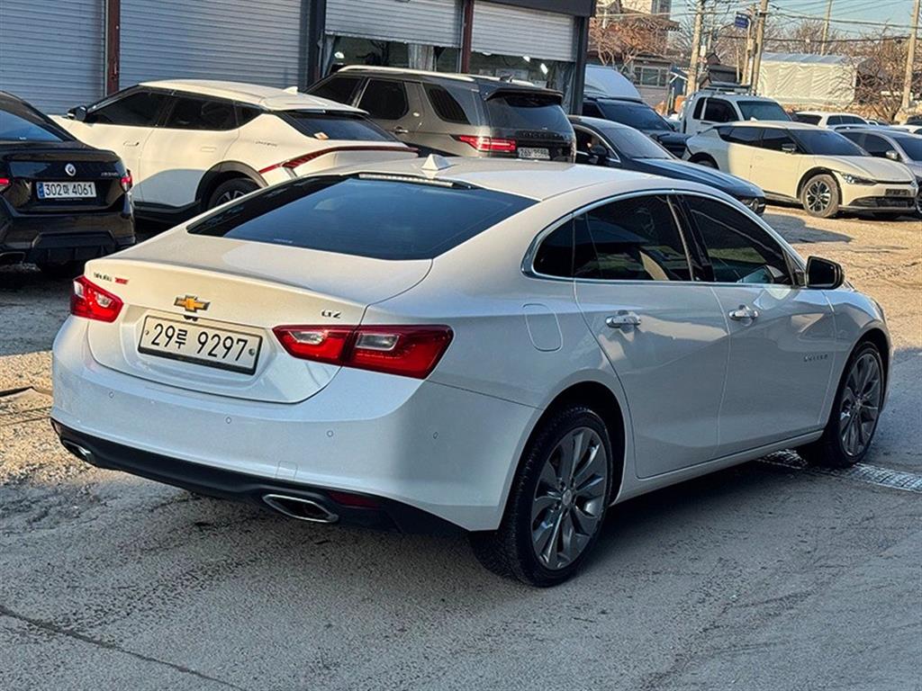 Chevrolet Malibu - Vista 4