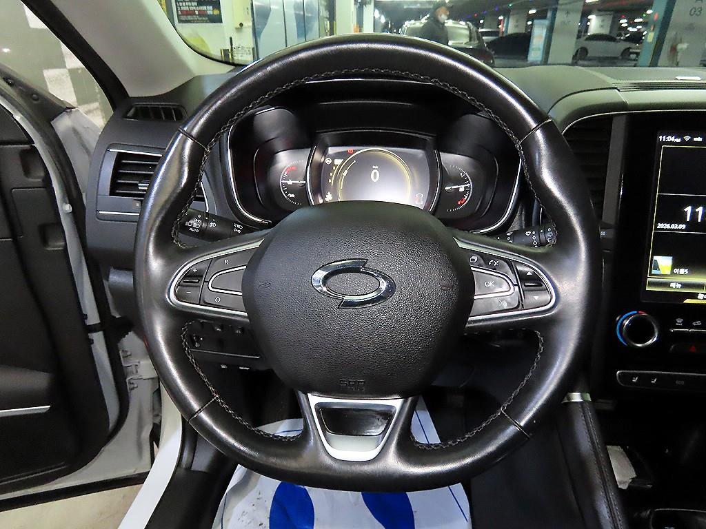 SAMSUNG QM6 - Vista 8