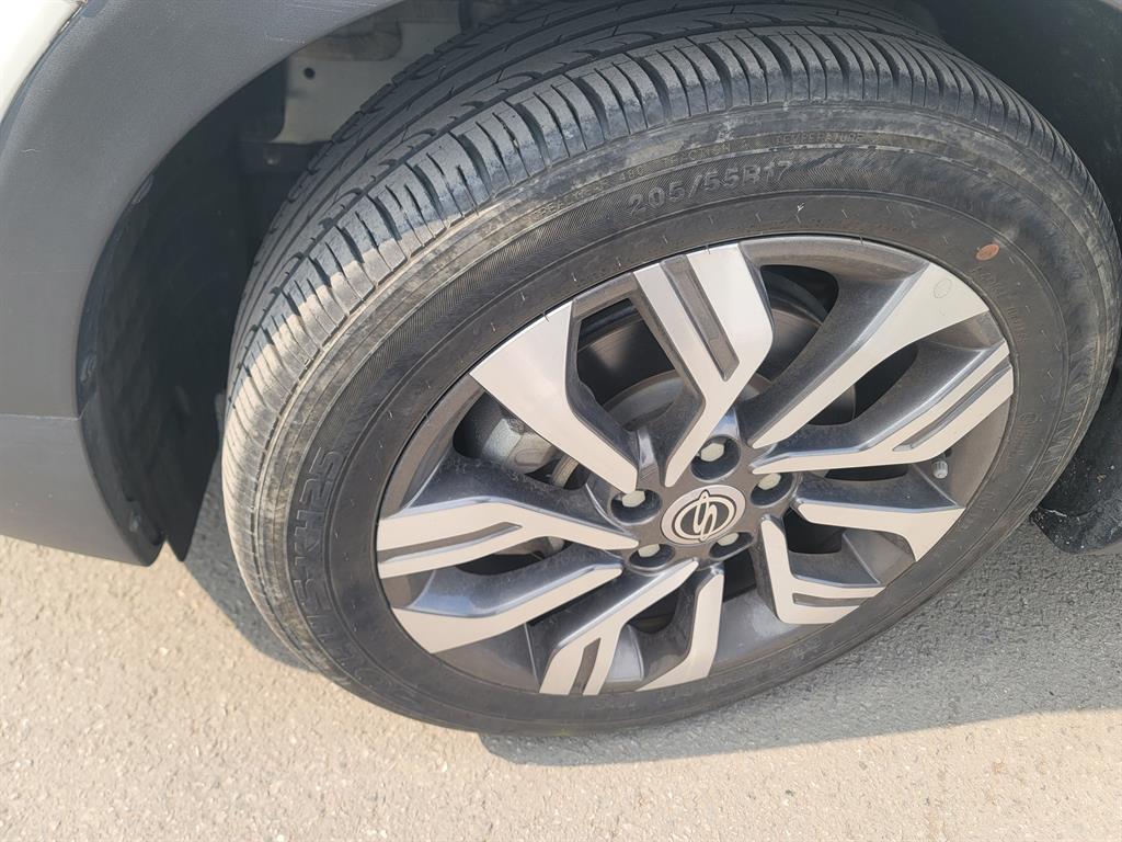 Ssangyong Tivoli 2019 Blanco - Importación desde Corea - HF Imports Iquique - Foto 16