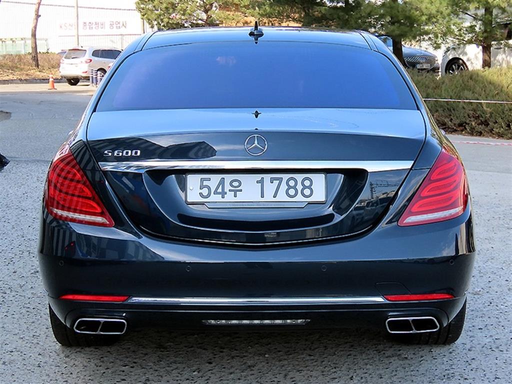 Mercedes Benz S Class - Vista 4