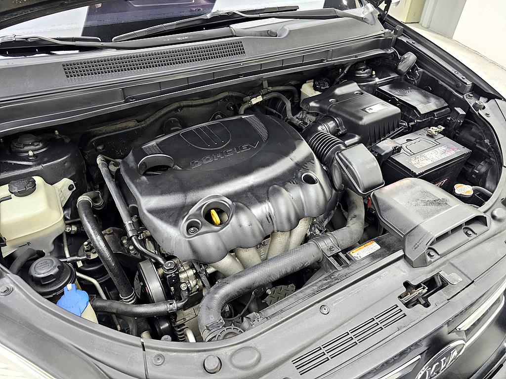 KIA Carens - Vista 6