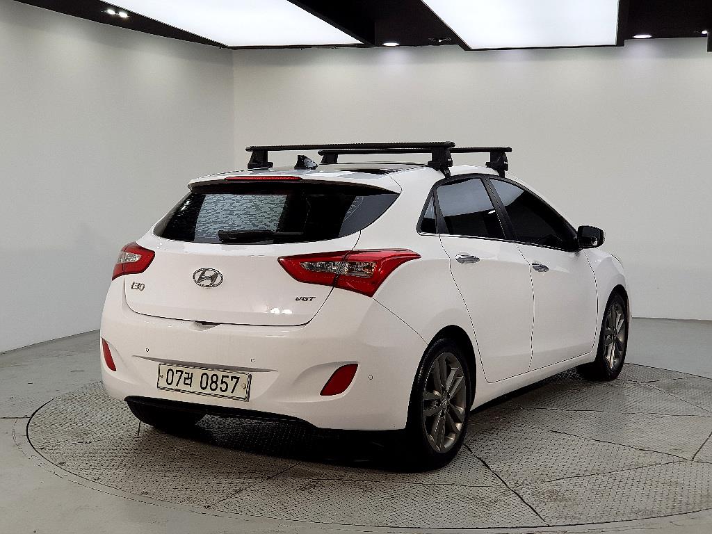 HYUNDAI i30 - Vista 4