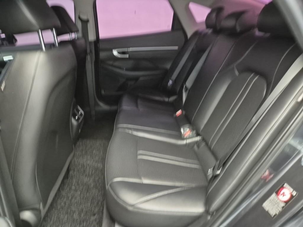 HYUNDAI Sonata - Vista 12