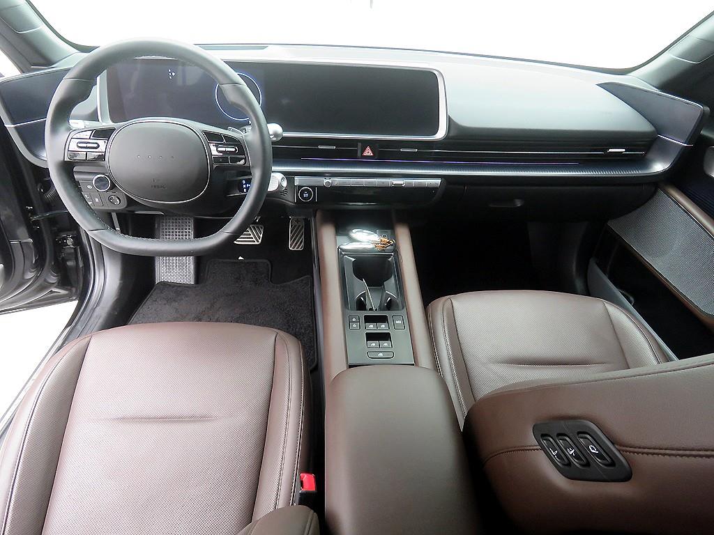 HYUNDAI Ioniq 6 - Vista 8