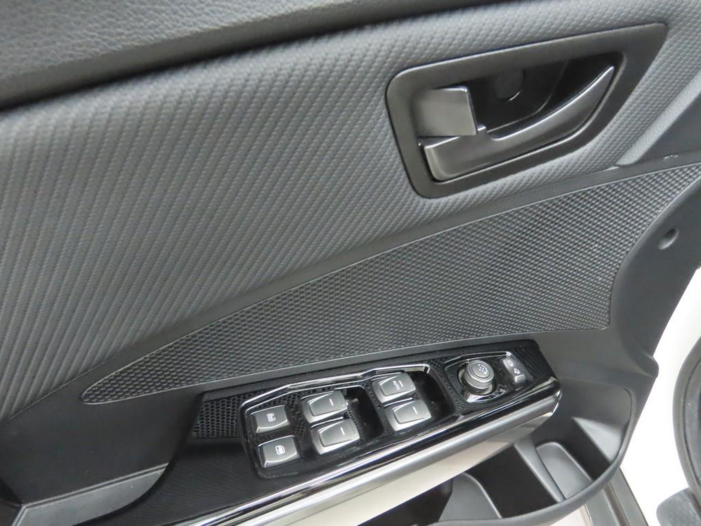 Ssangyong Tivoli - Vista 9