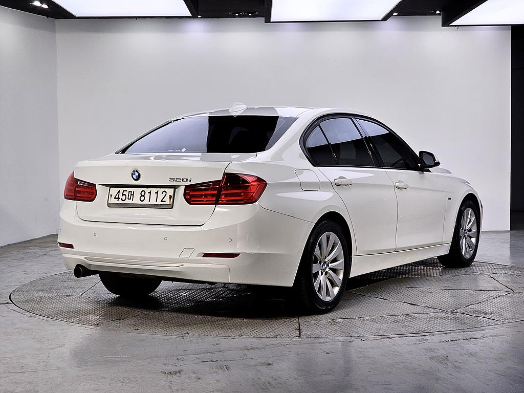 BMW 3 series - Vista 4