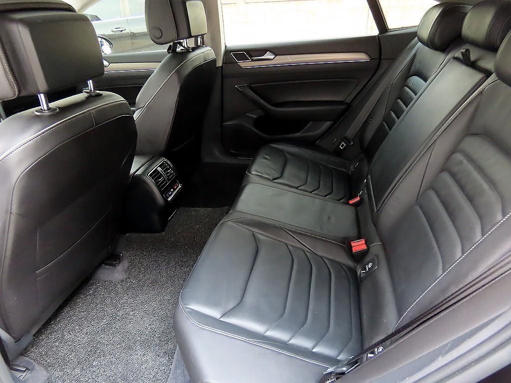 Volkswagen Arteon - Vista 6