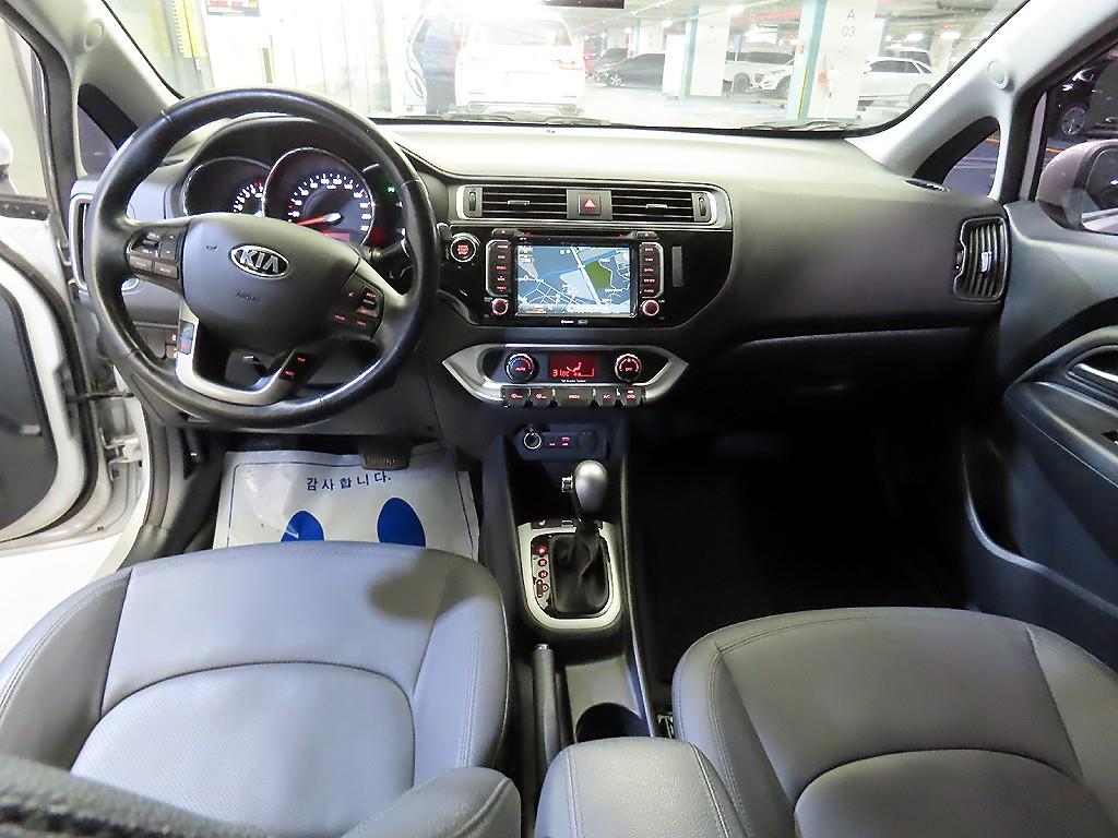 KIA Pride - Vista 10