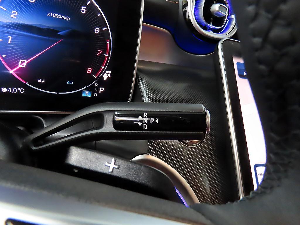 Mercedes Benz GLC Class - Vista 10