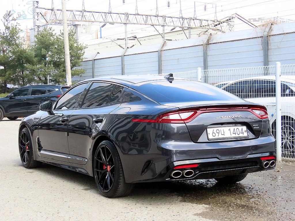 KIA Stinger - Vista 3