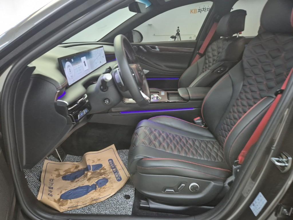 Genesis G80 - Vista 11