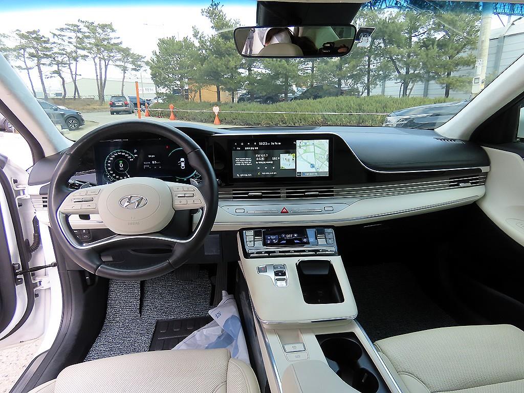 HYUNDAI Grandeur - Vista 7