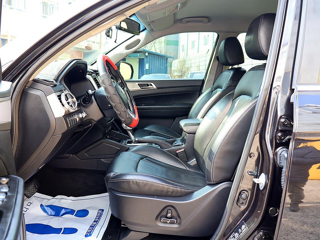 Ssangyong Rexton 2018 Negro - Importación desde Corea - HF Imports Iquique - Foto 12