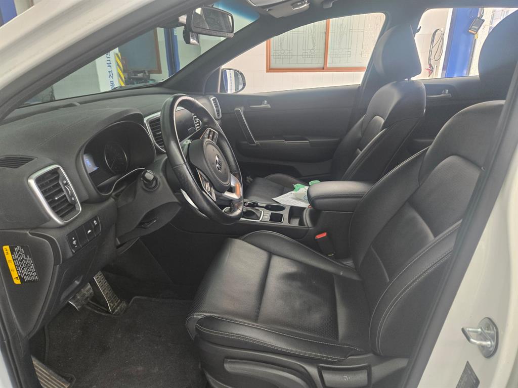 KIA Sportage - Vista 5