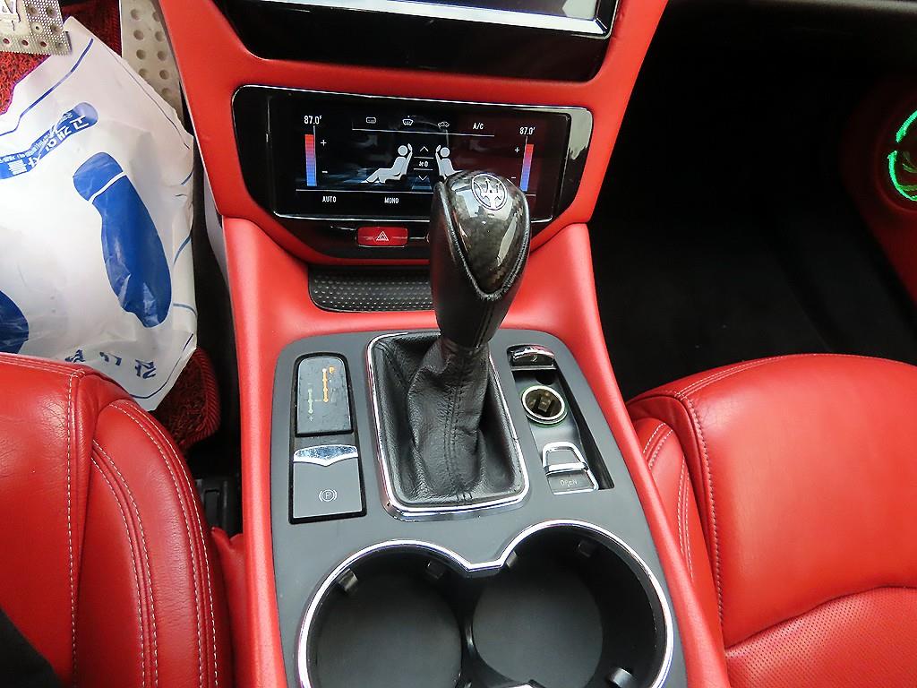 Maserati Gran Cabrio 2012 Blanco - Importación desde Corea - HF Imports Iquique - Foto 15