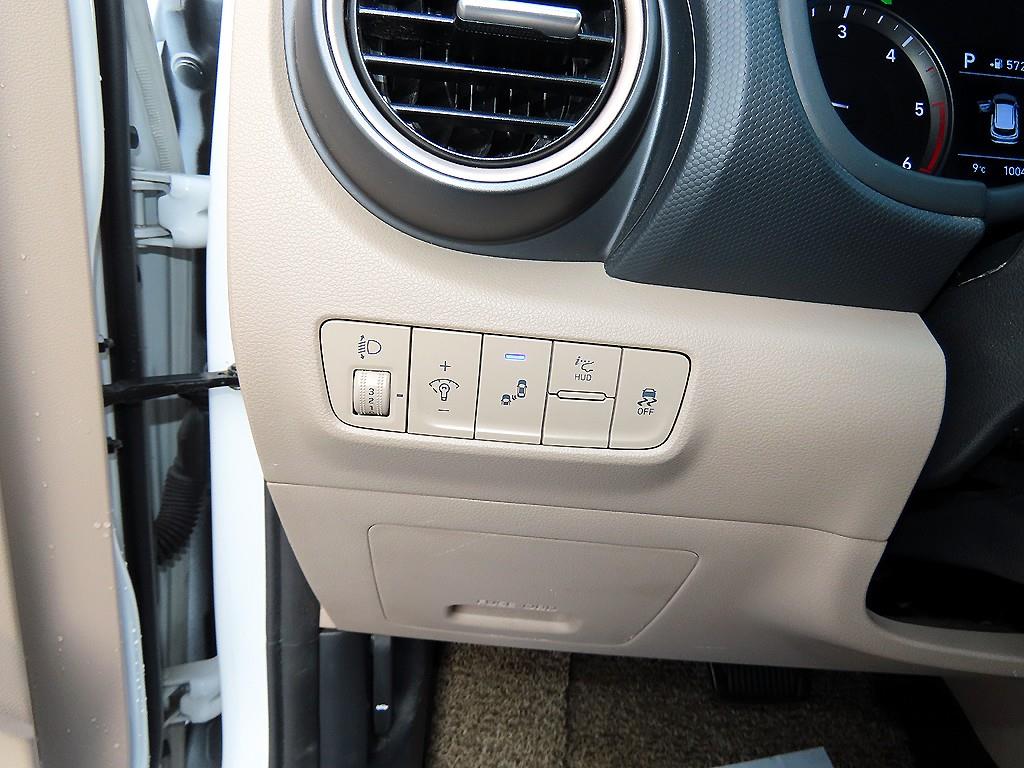 HYUNDAI Kona 2018 Blanco - Importación desde Corea - HF Imports Iquique - Foto 13