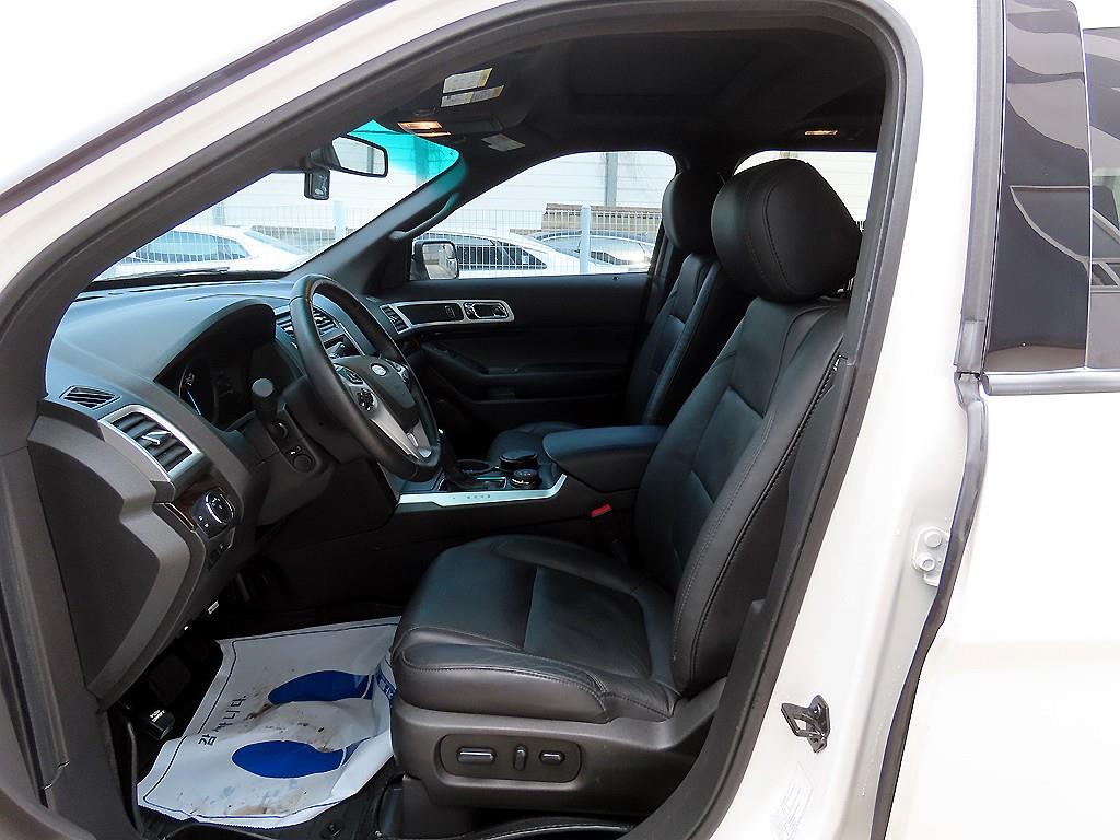 Ford Explorer - Vista 5