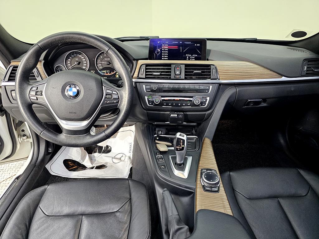 BMW 3 series - Vista 5