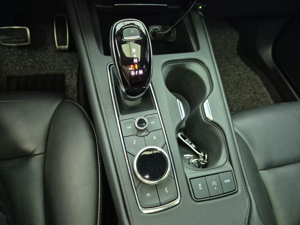 Cadillac XT4 - Vista 8