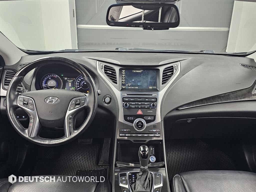 HYUNDAI Grandeur - Vista 7