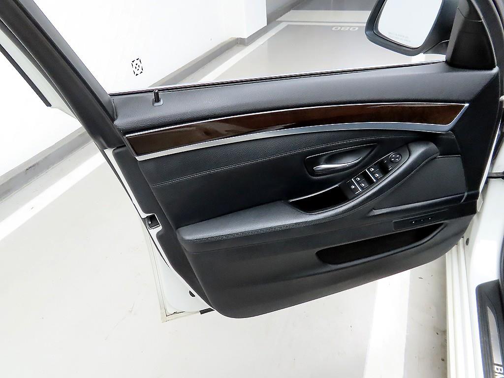 BMW 5 Series - Vista 10