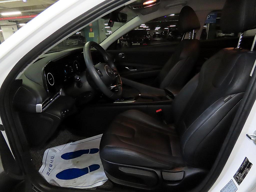 HYUNDAI Avante - Vista 6