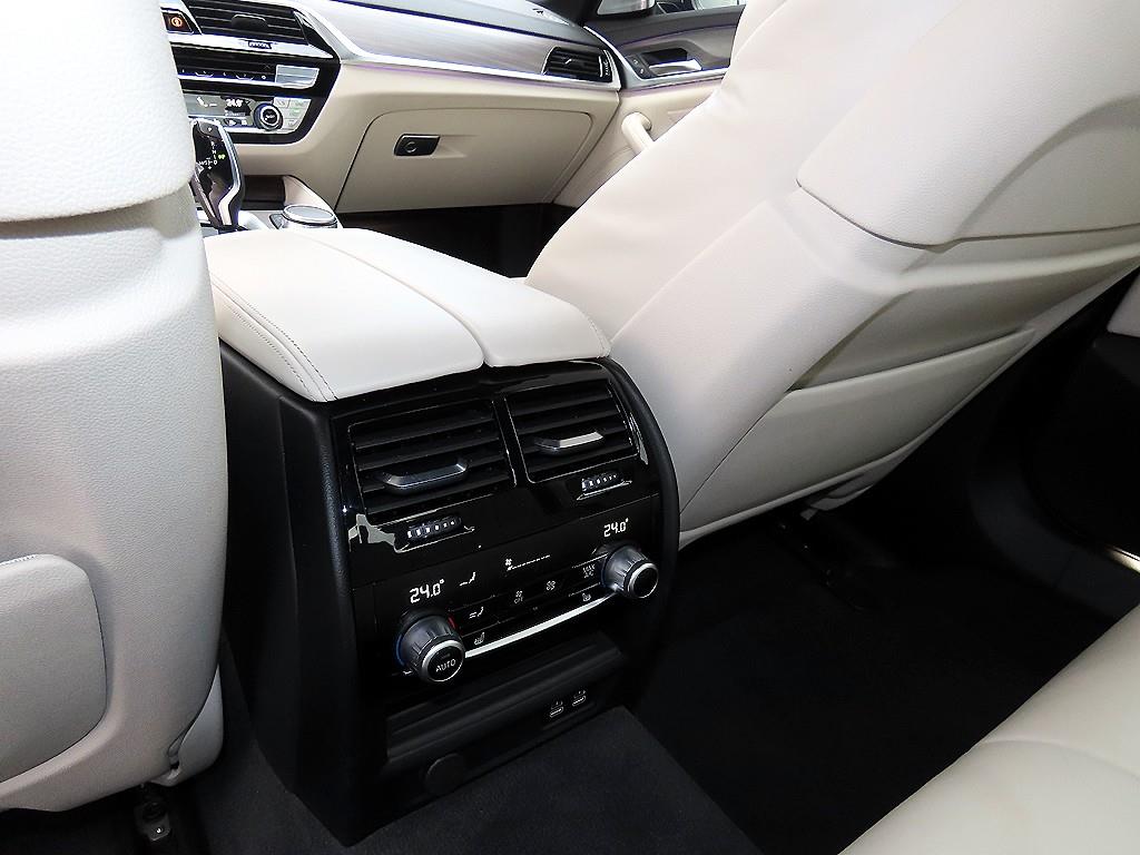 BMW 5 Series 2021 Negro - Importación desde Corea - HF Imports Iquique - Foto 15