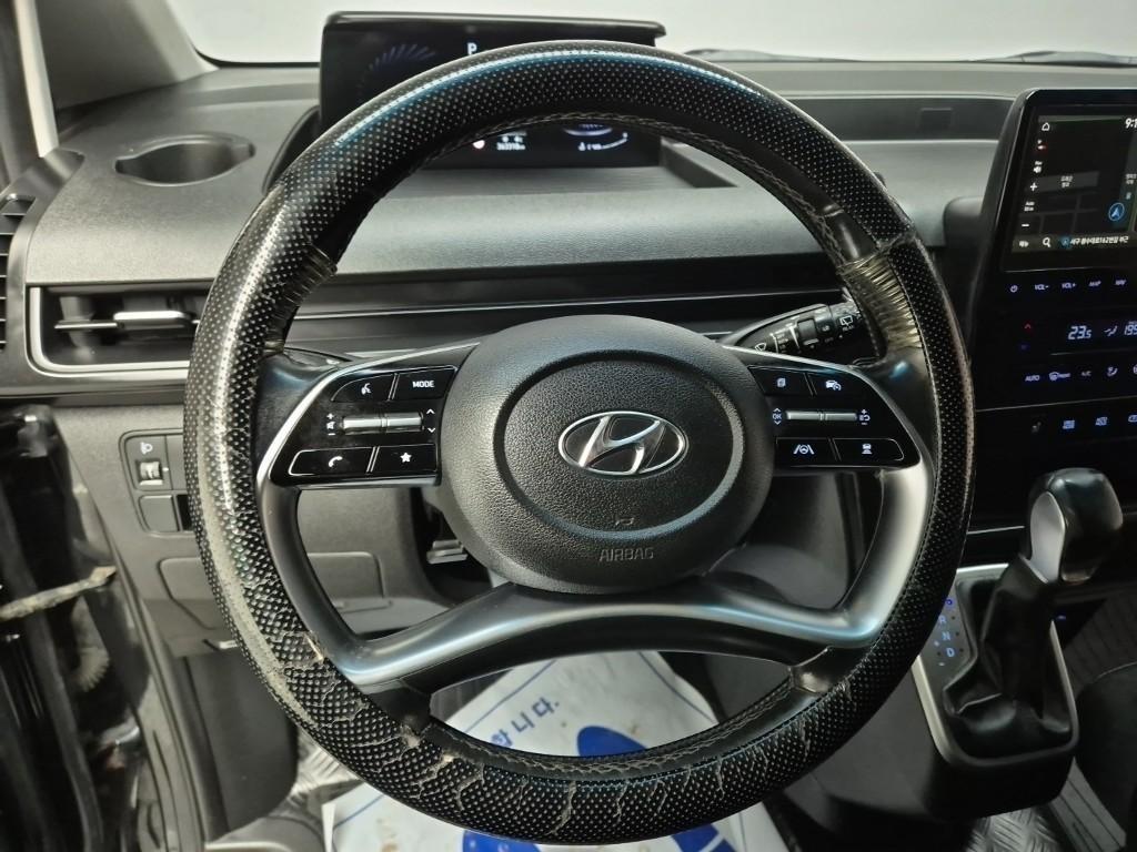 HYUNDAI Staria - Vista 9