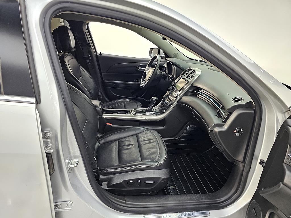 Chevrolet Malibu - Vista 10