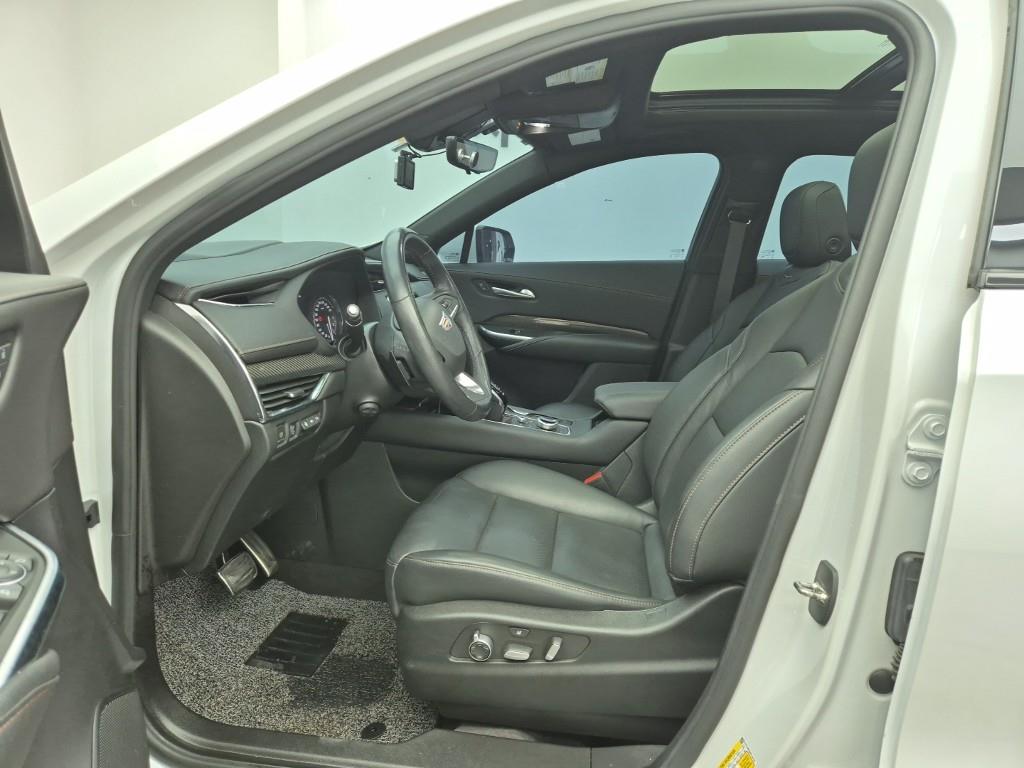 Cadillac XT4 - Vista 11