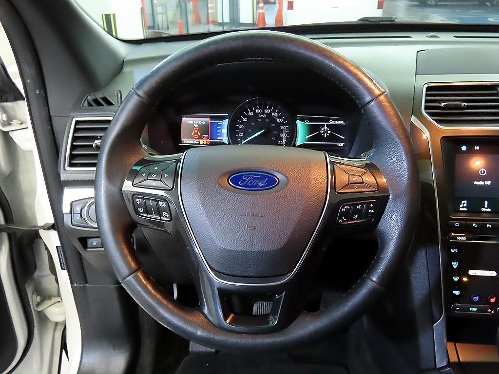 Ford Explorer - Vista 8