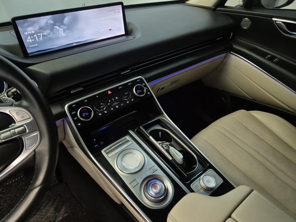 Genesis GV80 - Vista 11